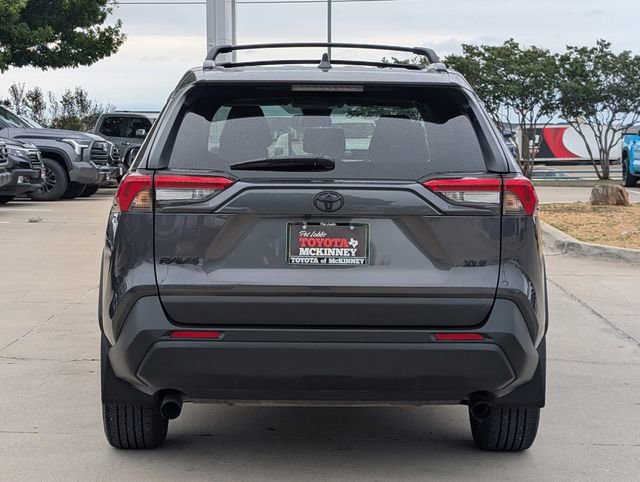 Used 2025 Toyota RAV4 XLE Premium FWD image 5