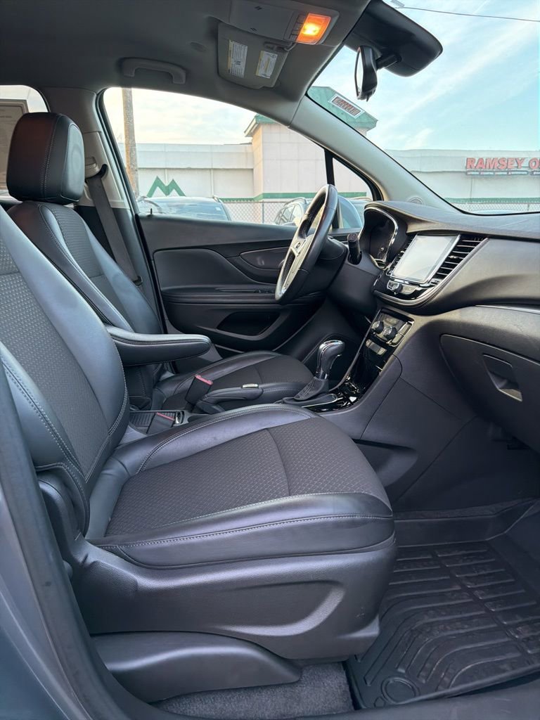 Used 2020 Buick Encore Preferred w/ Safety Package image 9