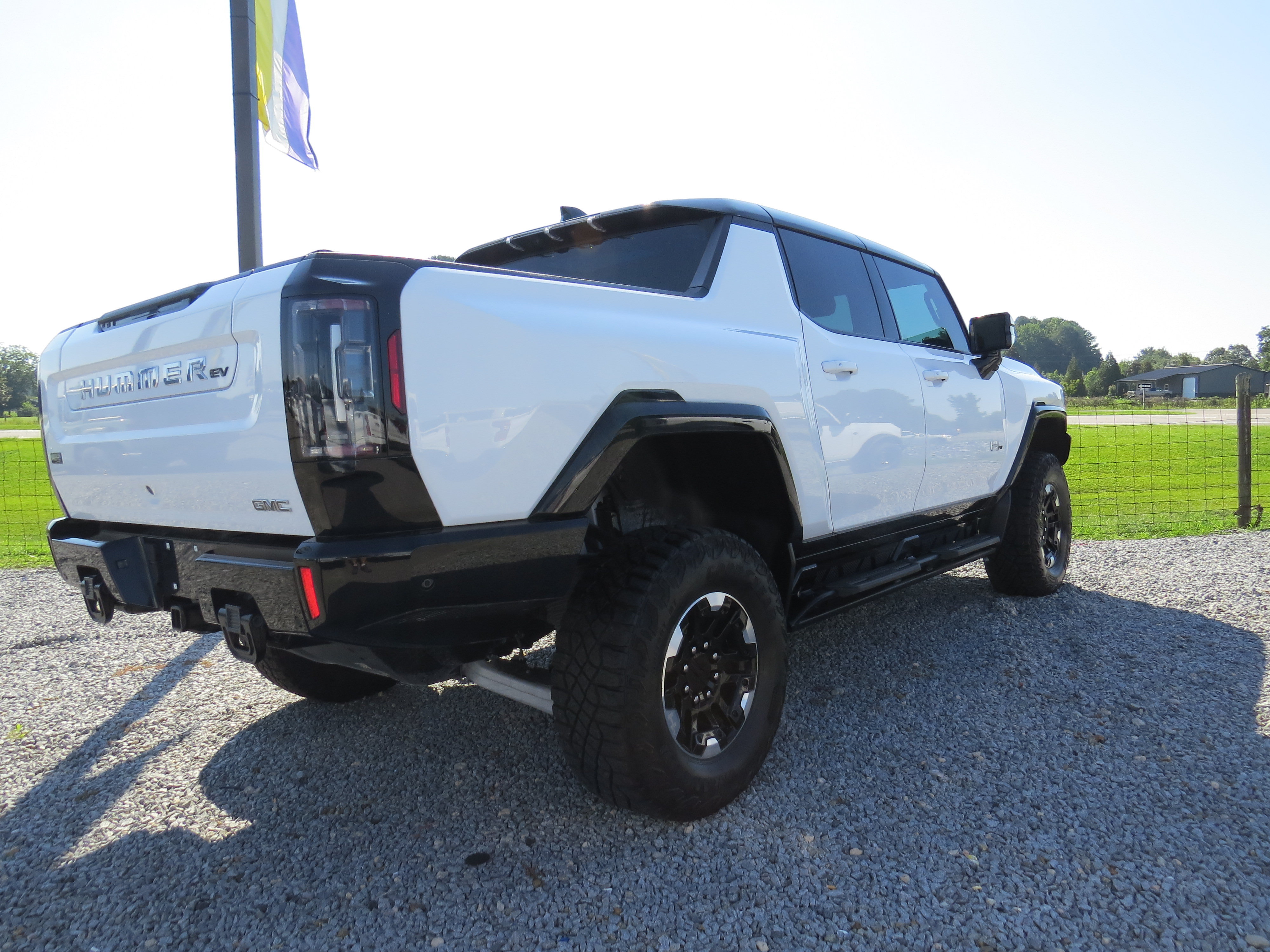 Used 2023 GMC Hummer EV Edition 1 AWD/4WD image 9