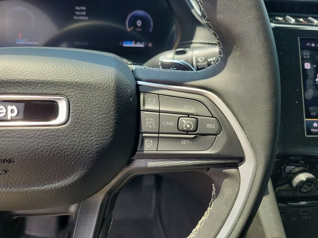 Used 2024 Jeep Grand Cherokee Altitude AWD/4WD image 12