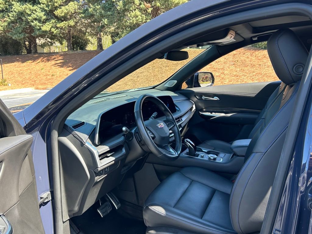 Used 2024 Cadillac XT4 Sport w/ Cold Weather Package image 38