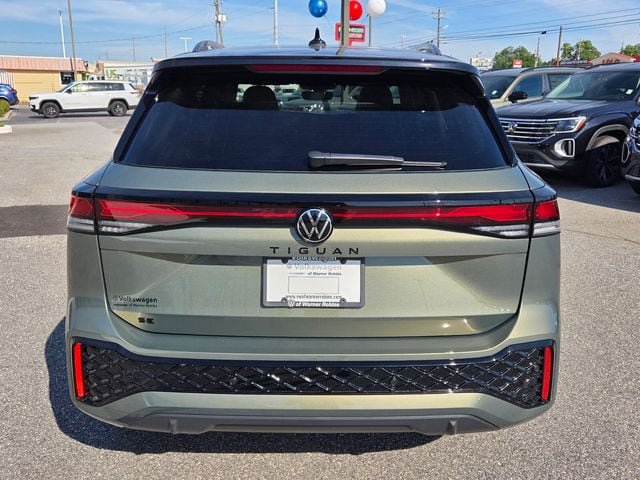 New 2026 Volkswagen Tiguan SE R-Line FWD image 10