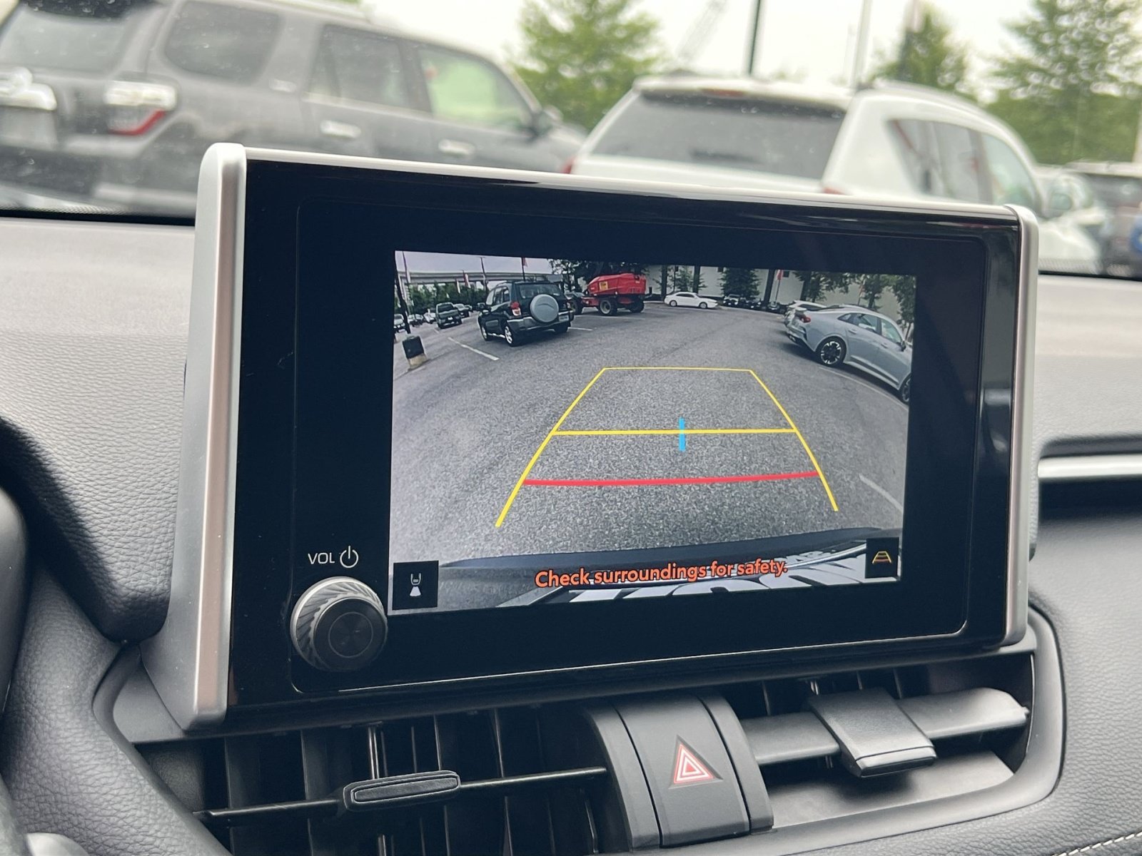 Used 2025 Toyota RAV4 XLE w/ Convenience Package AWD/4WD image 19