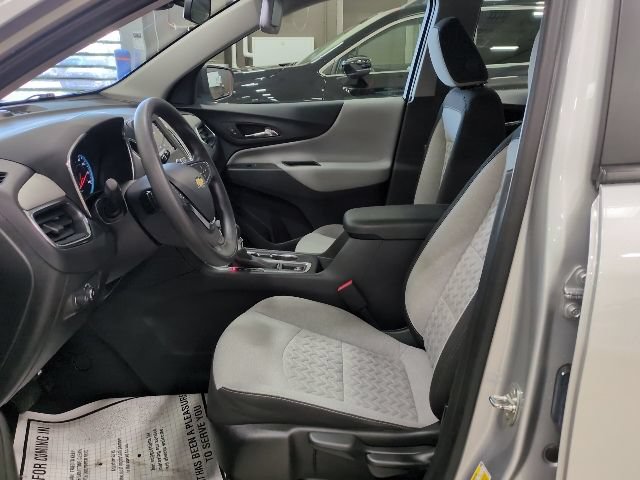 Used 2022 Chevrolet Equinox LS FWD image 12