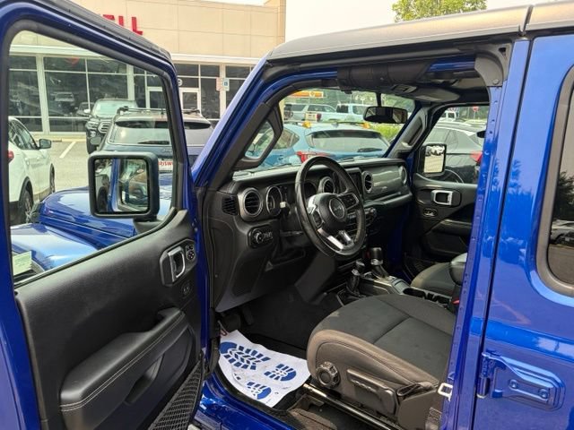 Used 2020 Jeep Wrangler Unlimited Sahara w/ Safety Group AWD/4WD image 14
