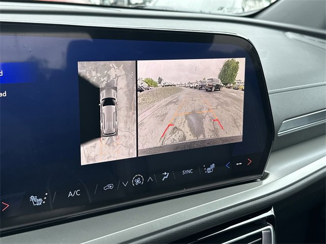 New 2025 Chevrolet Traverse LT w/ Driver Confidence Package image 22