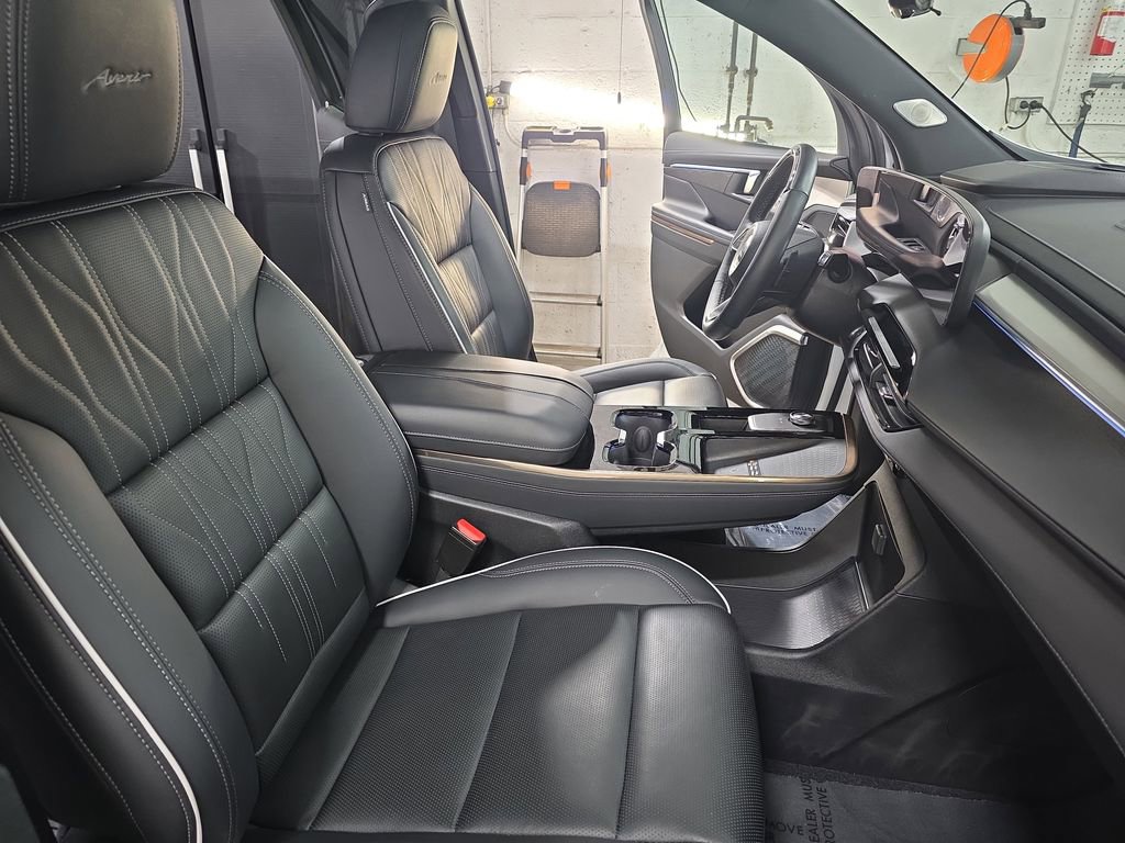 Used 2025 Buick Enclave Avenir w/ Super Cruise Package AWD/4WD image 10