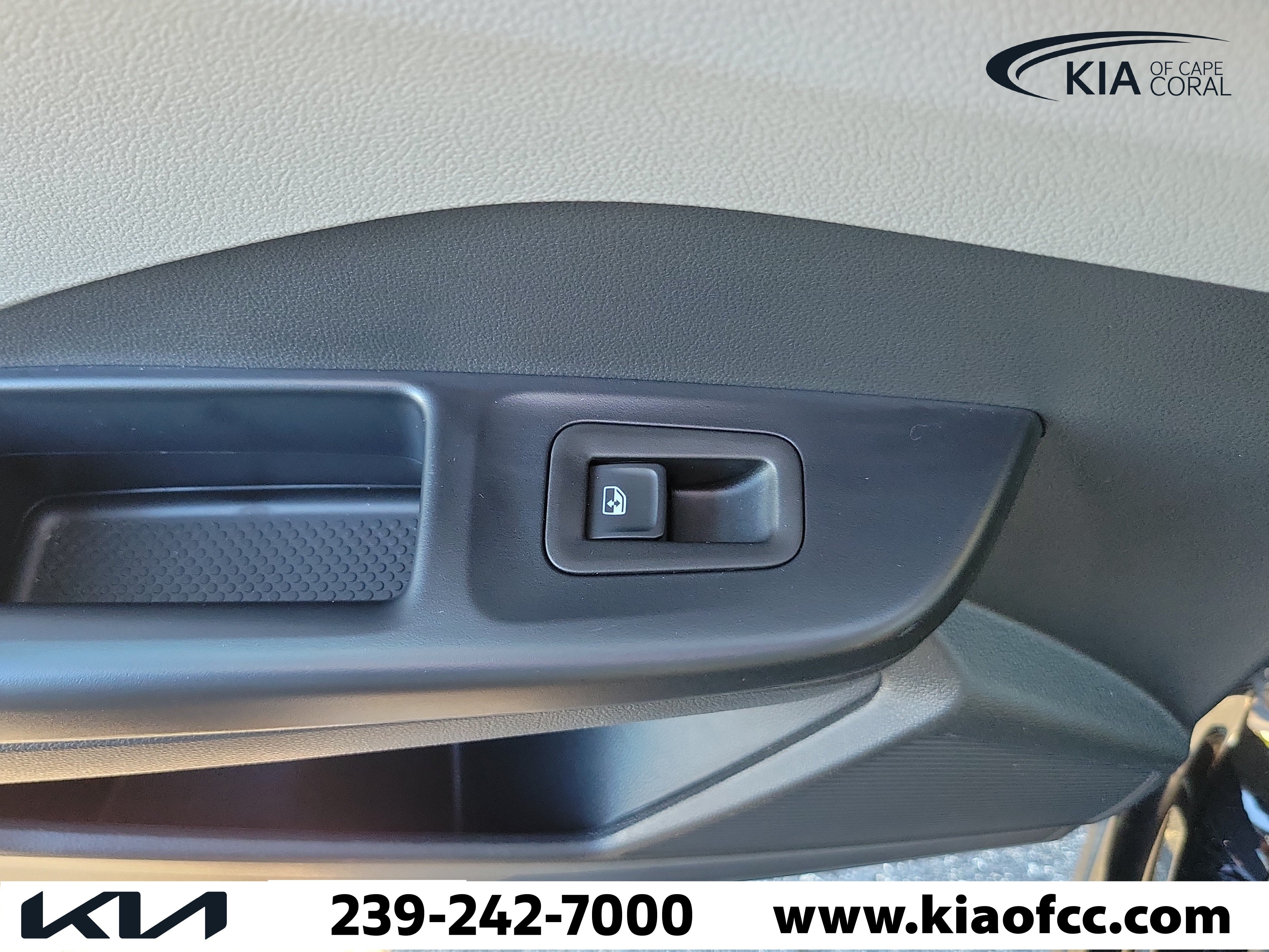Used 2024 Volkswagen Taos S FWD image 14