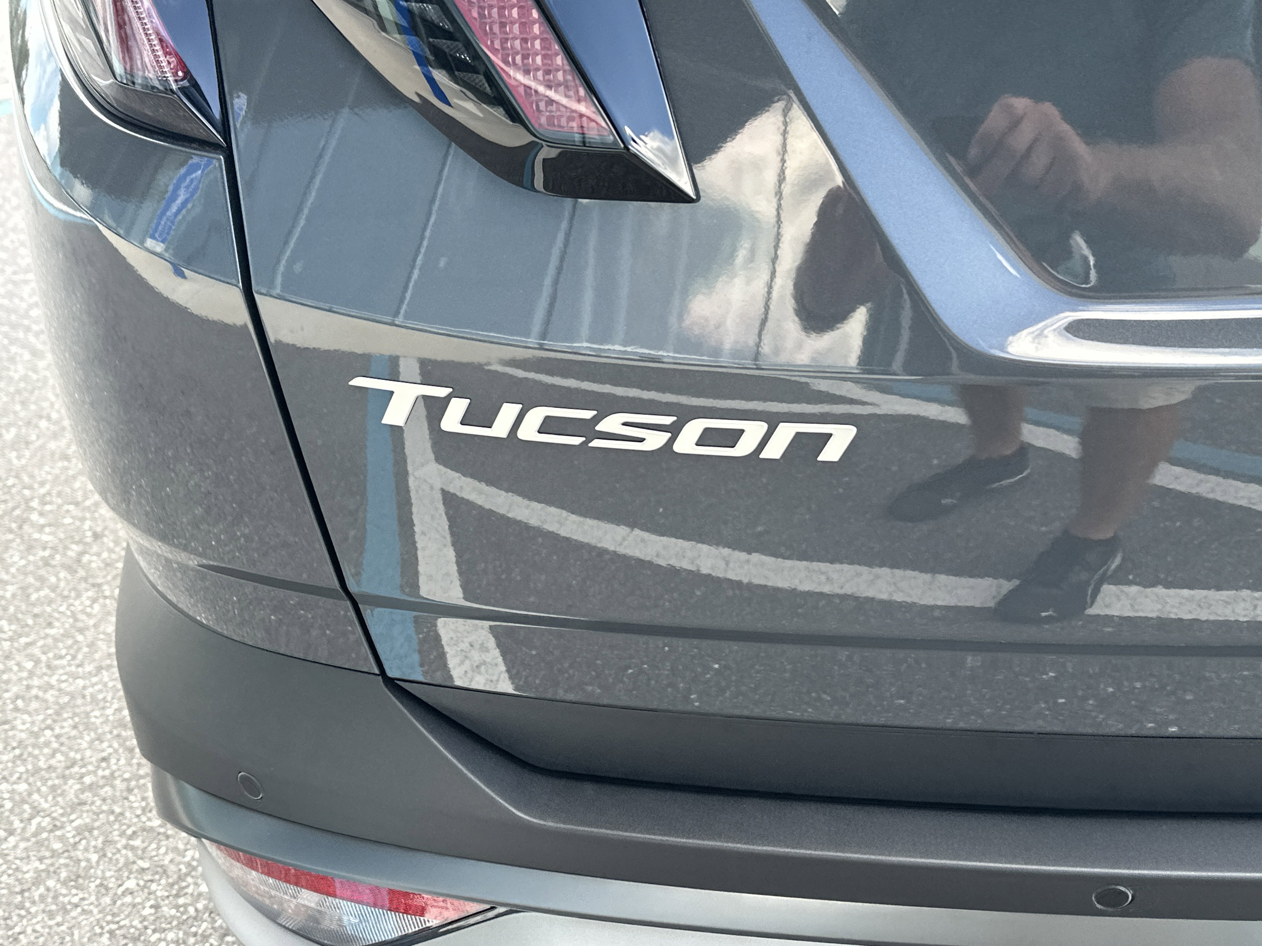 New 2026 Hyundai Tucson Limited FWD image 8
