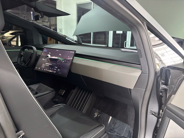 Used 2024 Tesla Cybertruck AWD Crew Cab image 37
