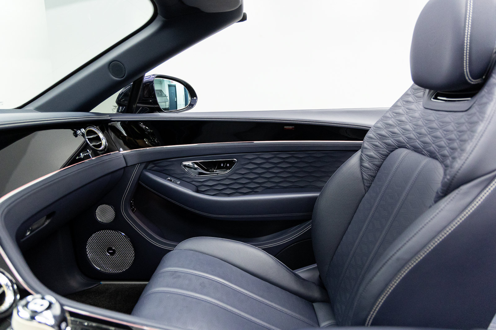 Certified 2025 Bentley Continental GT Speed w/ First Edition Specification AWD/4WD image 32