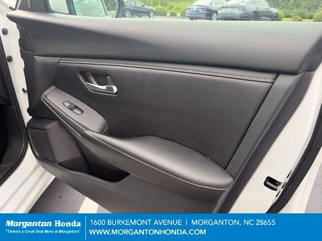 Used 2024 Nissan Sentra SV FWD image 30