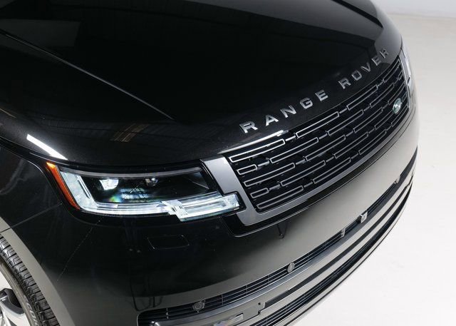 New 2026 Land Rover Range Rover SE image 27