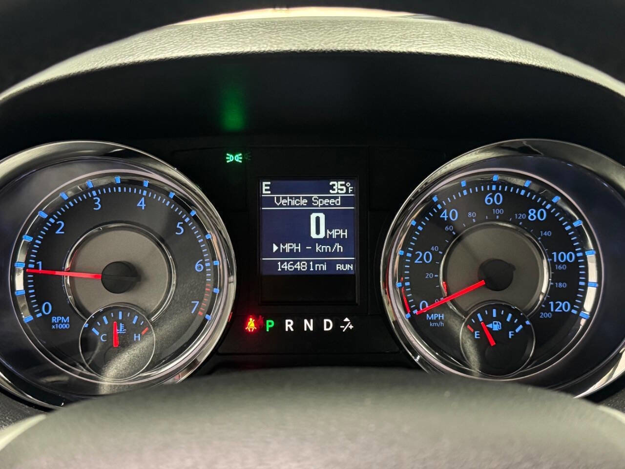 Used 2015 Chrysler Town & Country Touring-L w/ Driver Convenience Group image 33