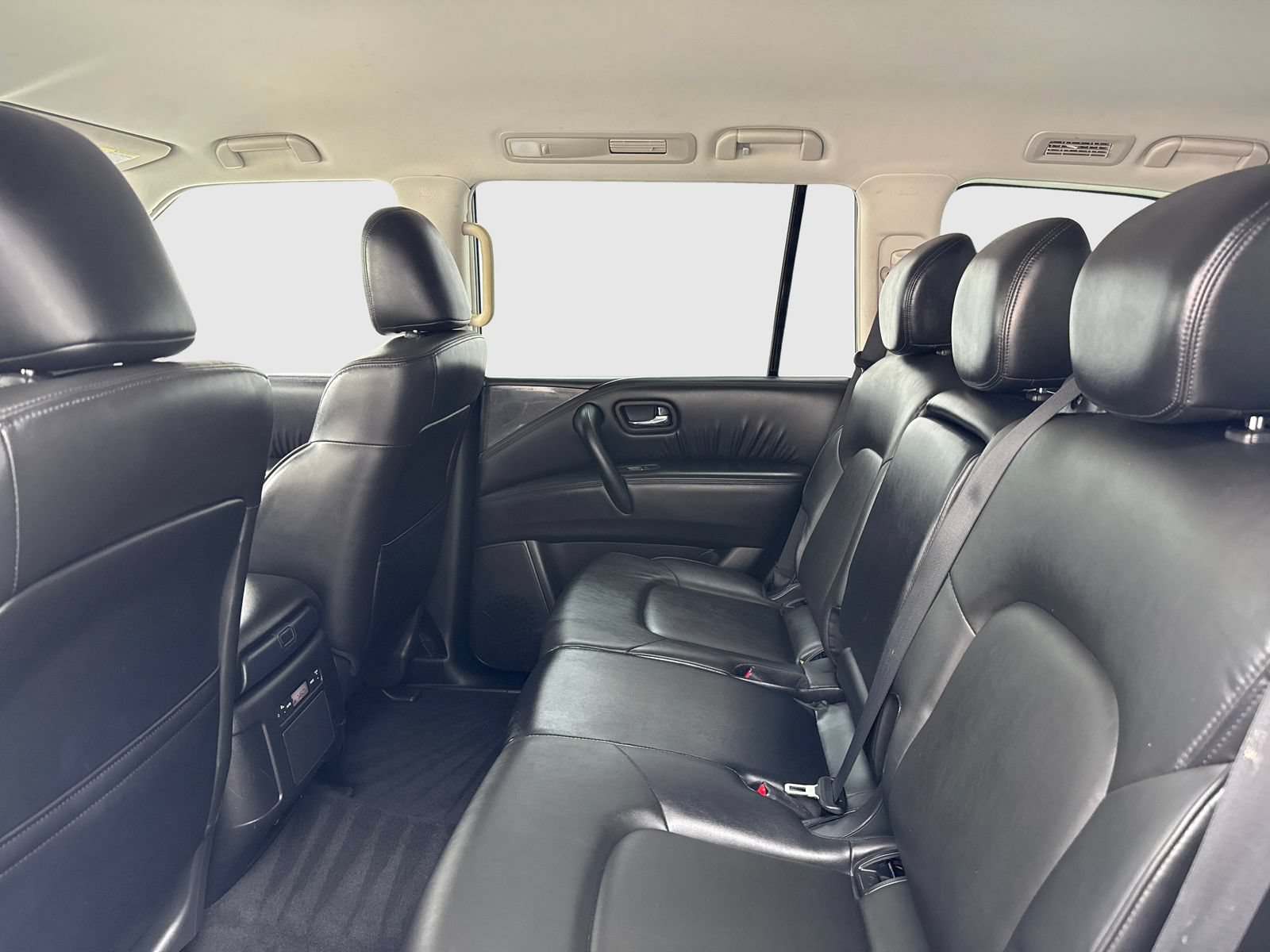 Used 2021 Nissan Armada SV RWD image 37
