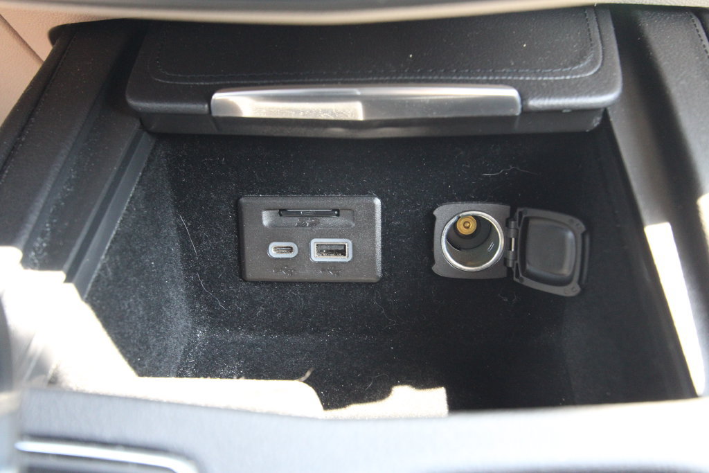 Used 2019 Cadillac XT4 Premium Luxury AWD/4WD image 28