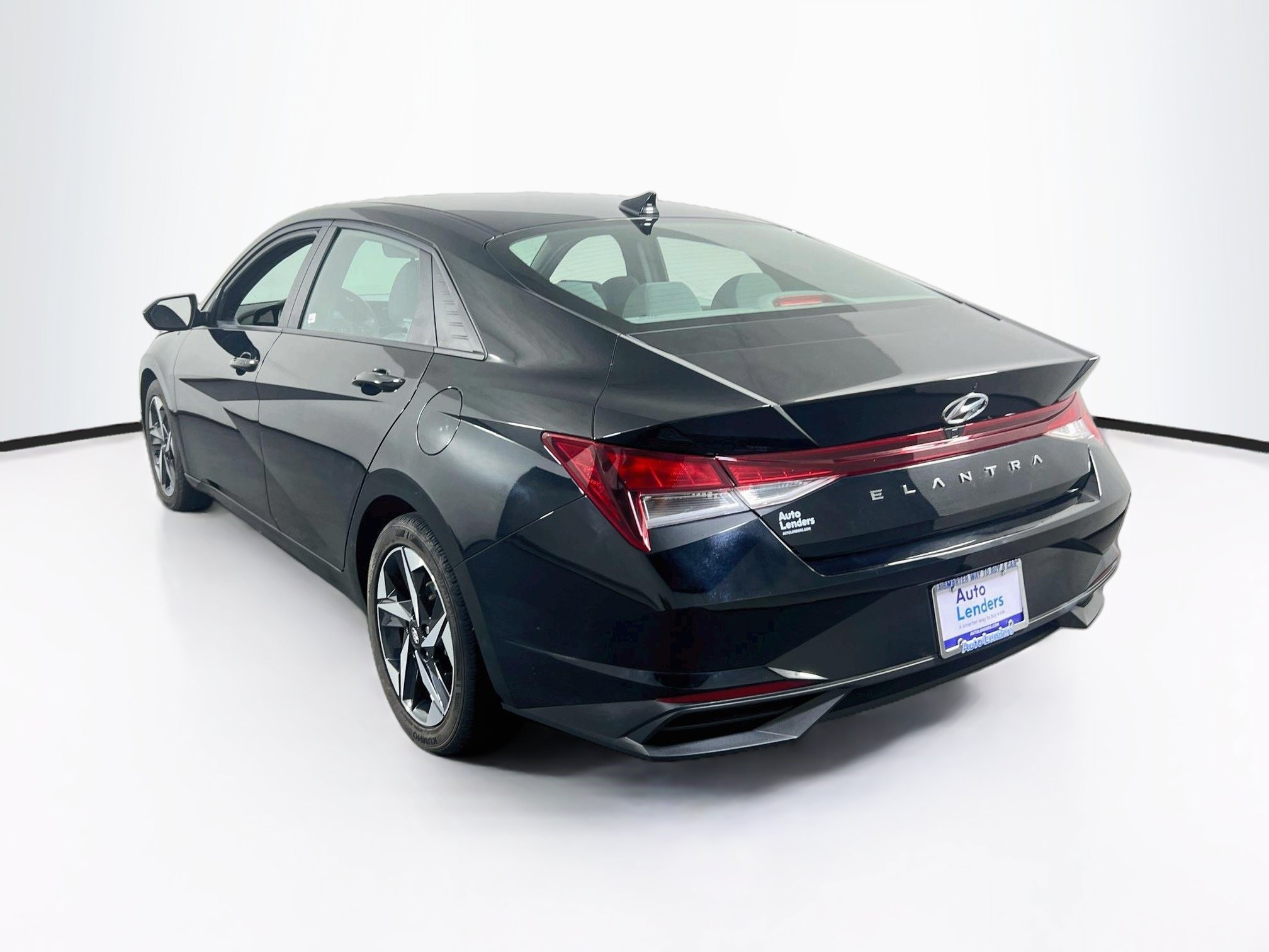 Used 2023 Hyundai Elantra SEL w/ Convenience Package FWD image 7