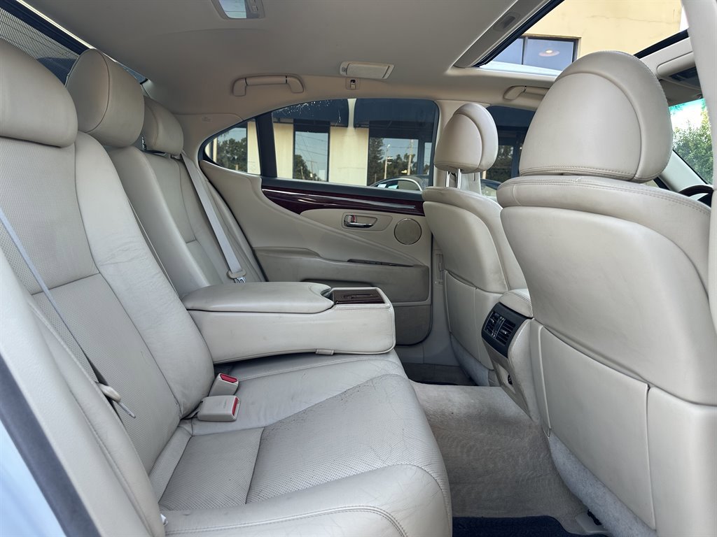 Used 2009 Lexus LS 460 RWD image 17