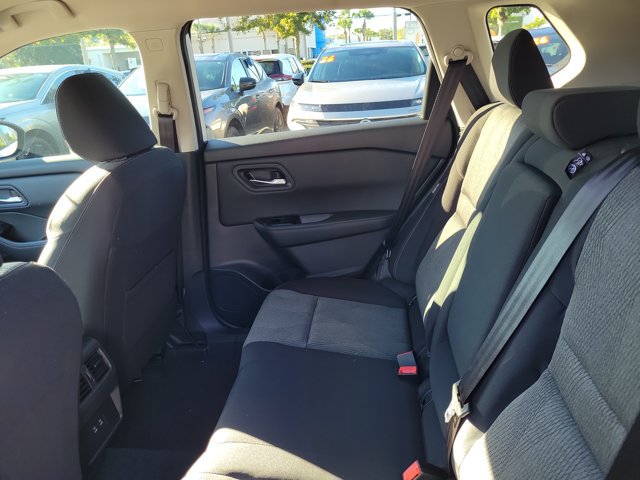 Used 2026 Nissan Rogue SV FWD image 13