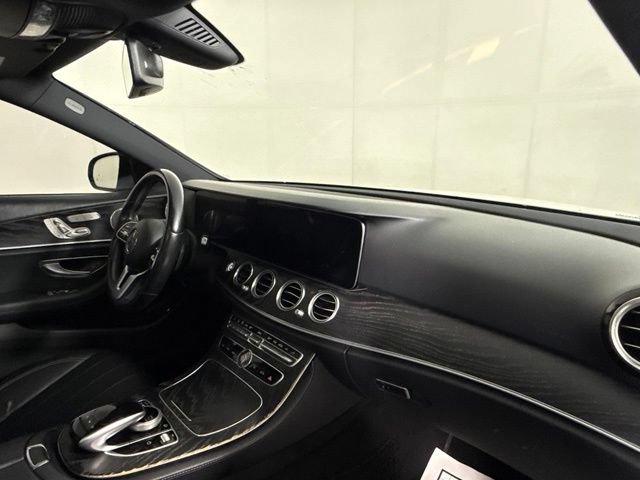 Used 2020 Mercedes-Benz E 350 Sedan image 29