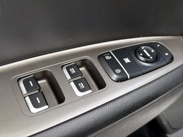 Used 2019 Kia Optima S w/ S Panoramic Sunroof Package image 15