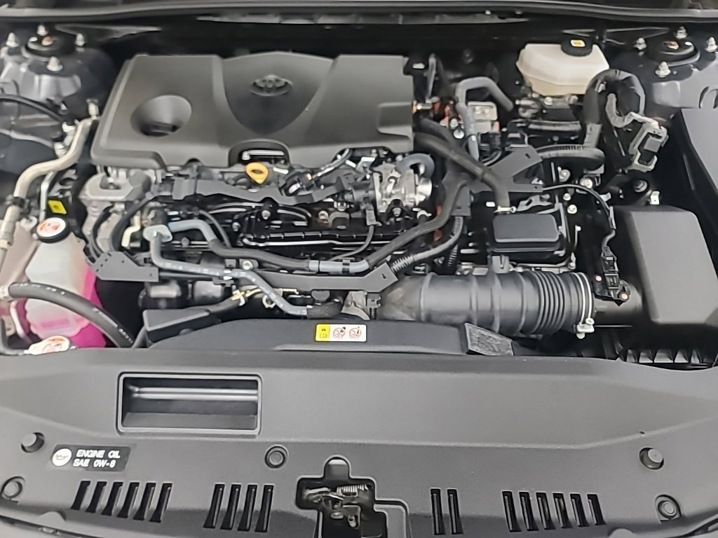 Used 2025 Toyota Camry LE FWD image 39