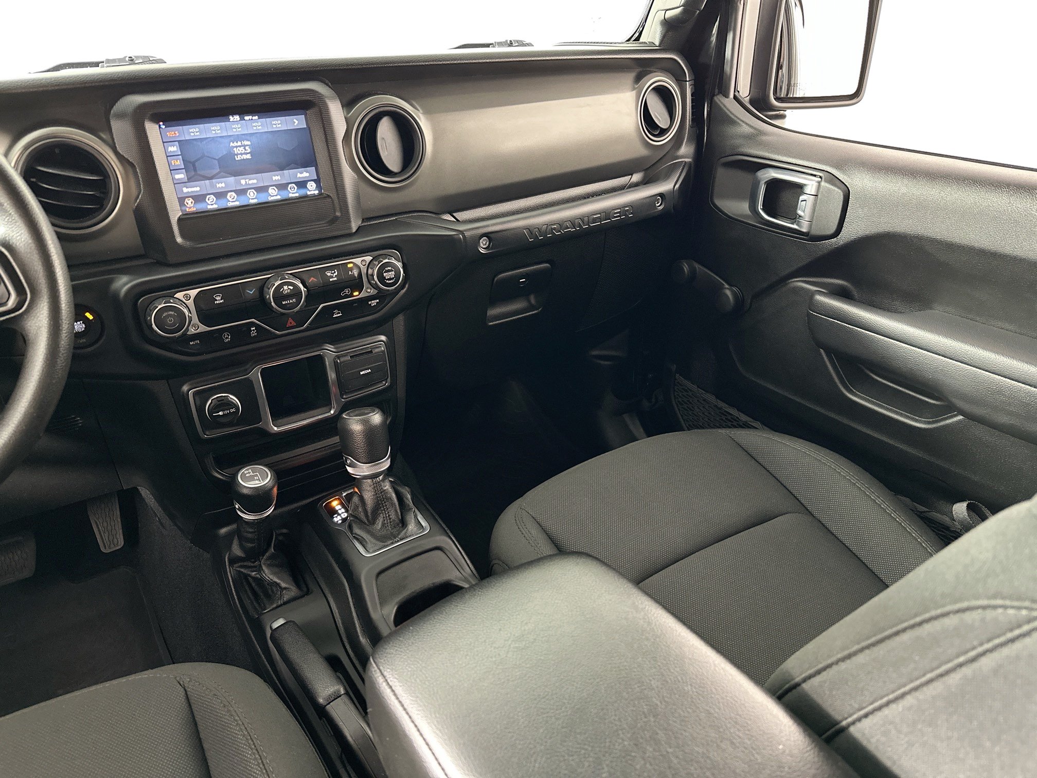 Used 2023 Jeep Wrangler Sport AWD/4WD image 21