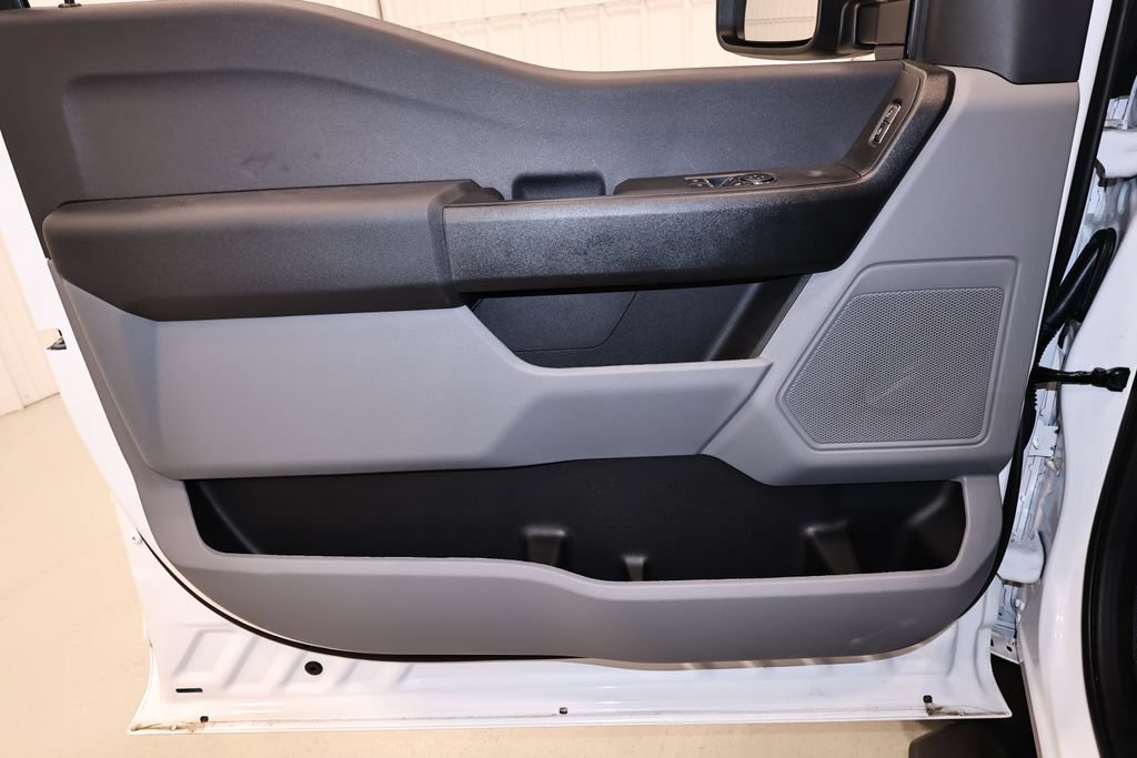 New 2026 Ford F550 4x4 Regular Cab Super Duty image 12