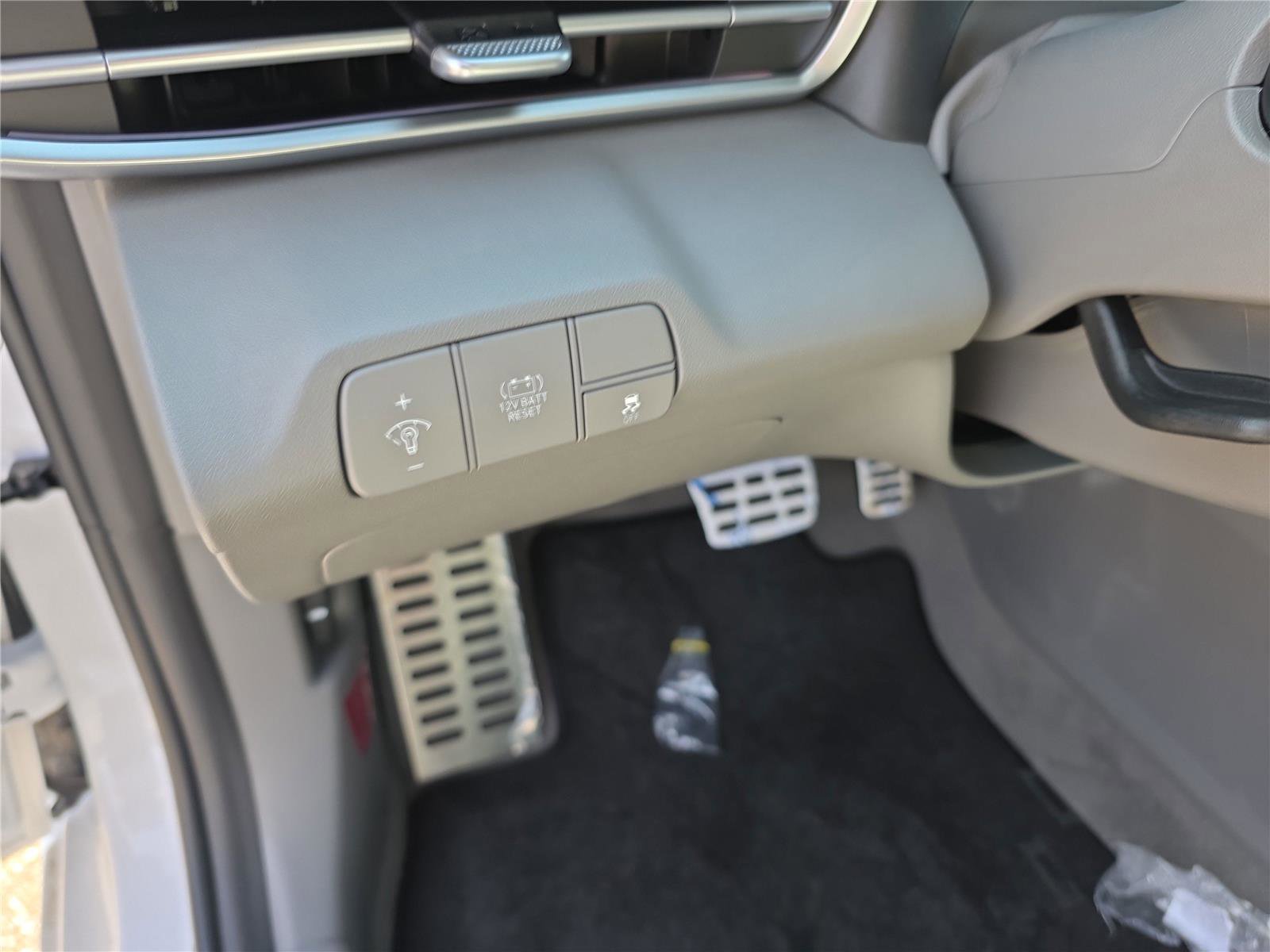 New 2026 Hyundai Elantra Sport image 13