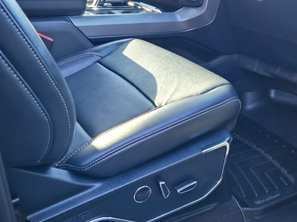 Used 2021 Ford F150 Lariat w/ Equipment Group 502A High image 4