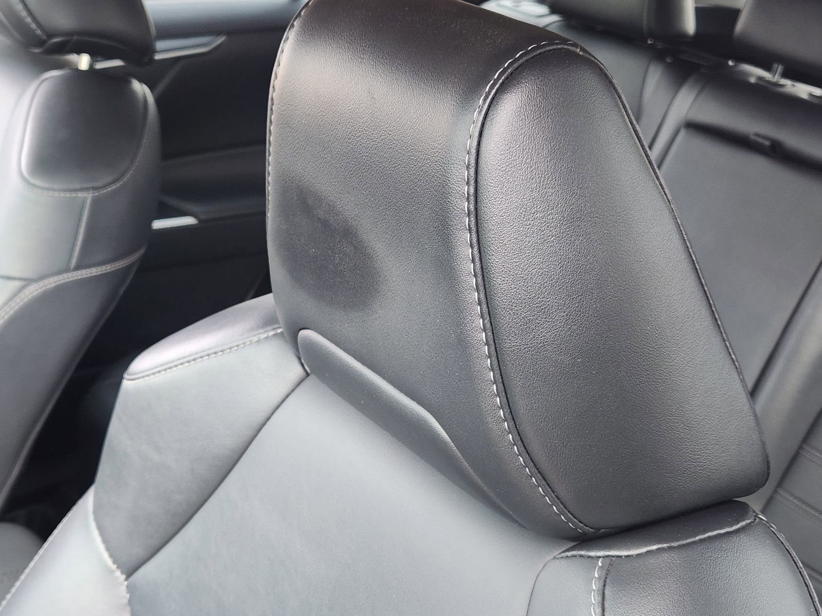 Used 2022 Toyota RAV4 XLE Premium image 19