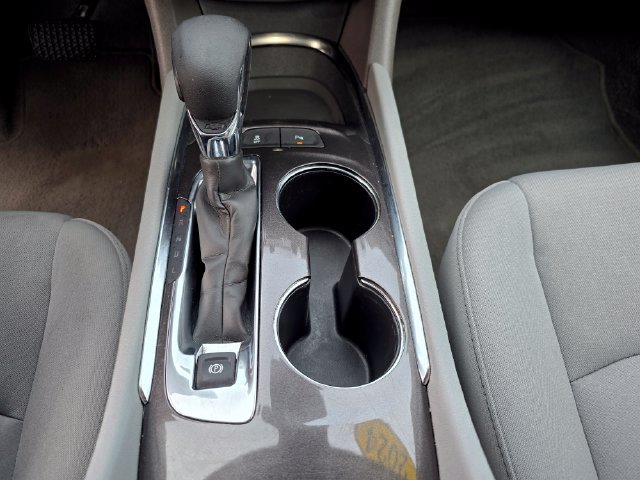 Used 2024 Chevrolet Malibu LT FWD image 24
