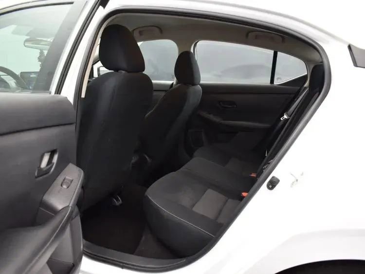 Used 2024 Nissan Sentra SV FWD image 15