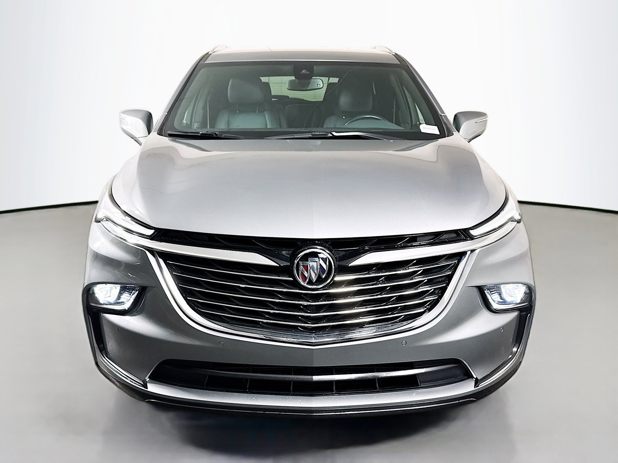 Used 2024 Buick Enclave Essence FWD image 2