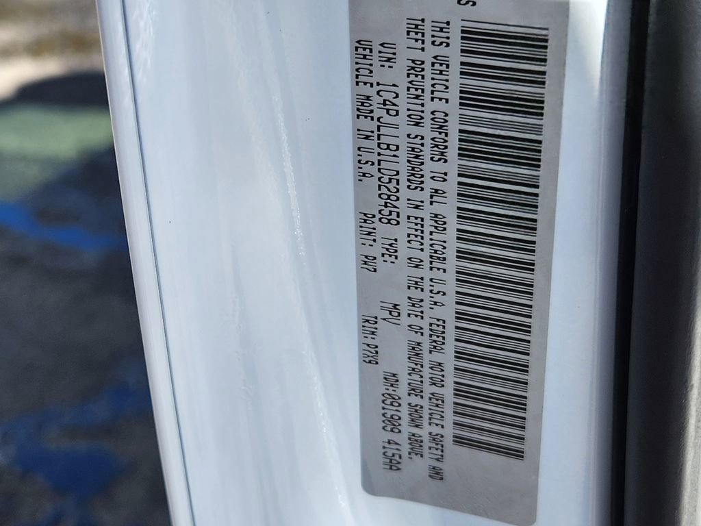 Used 2020 Jeep Cherokee Latitude Plus image 25