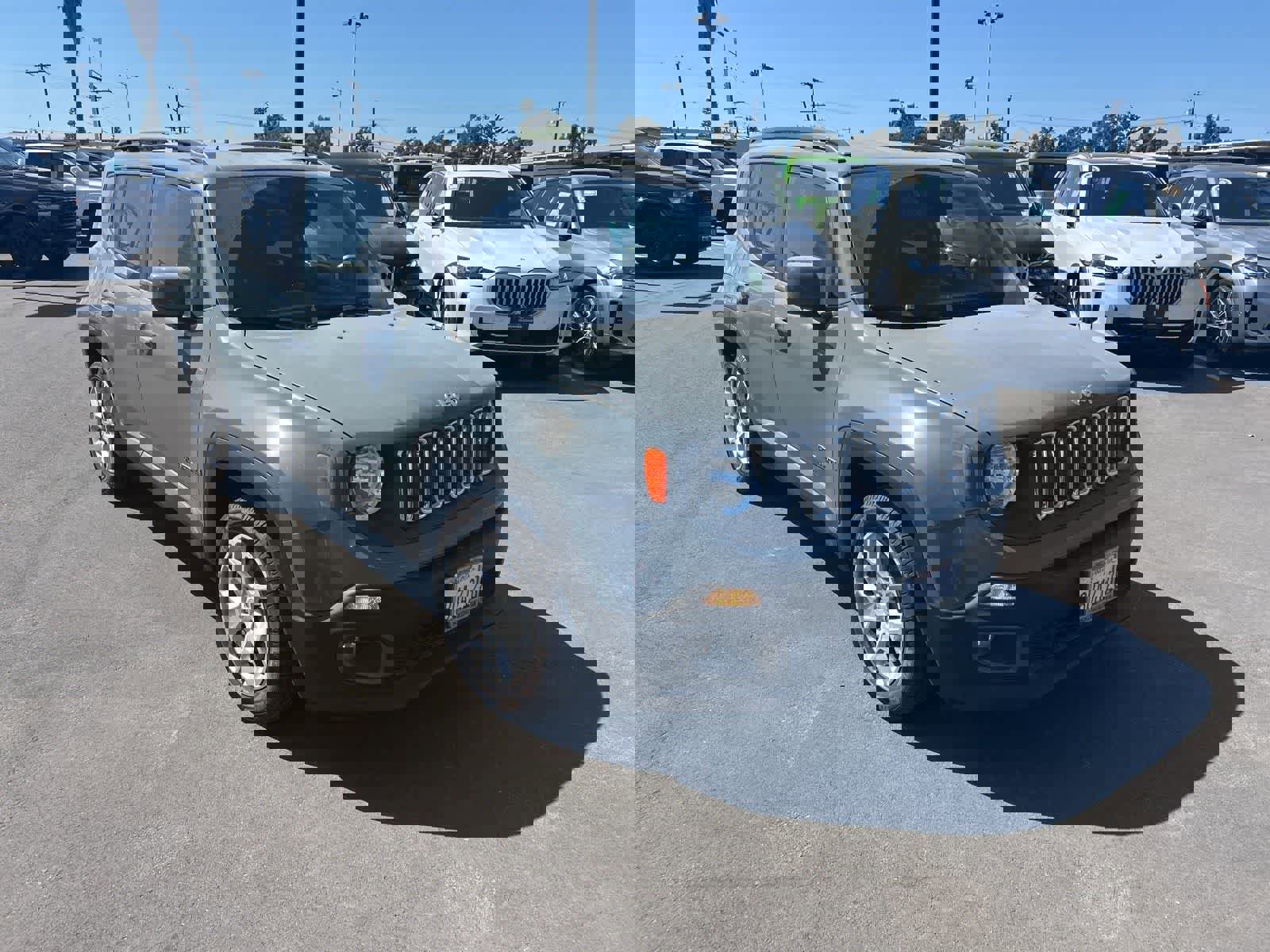 Used 2018 Jeep Renegade Latitude image 9