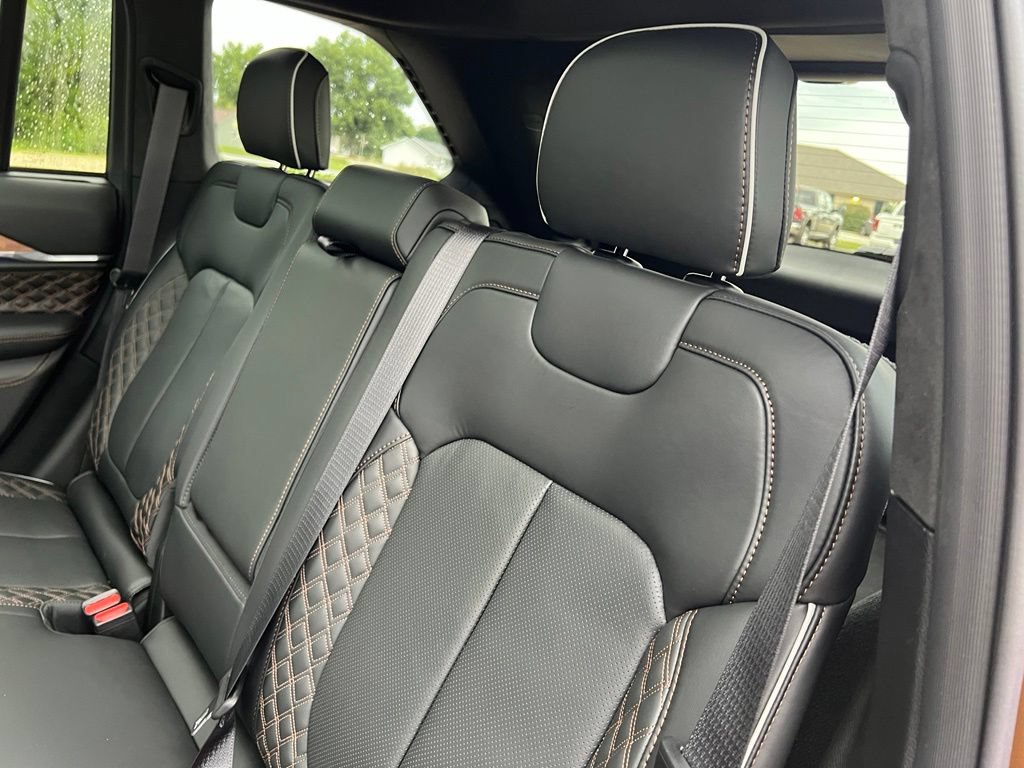 New 2027 Jeep Grand Cherokee Summit AWD/4WD image 22