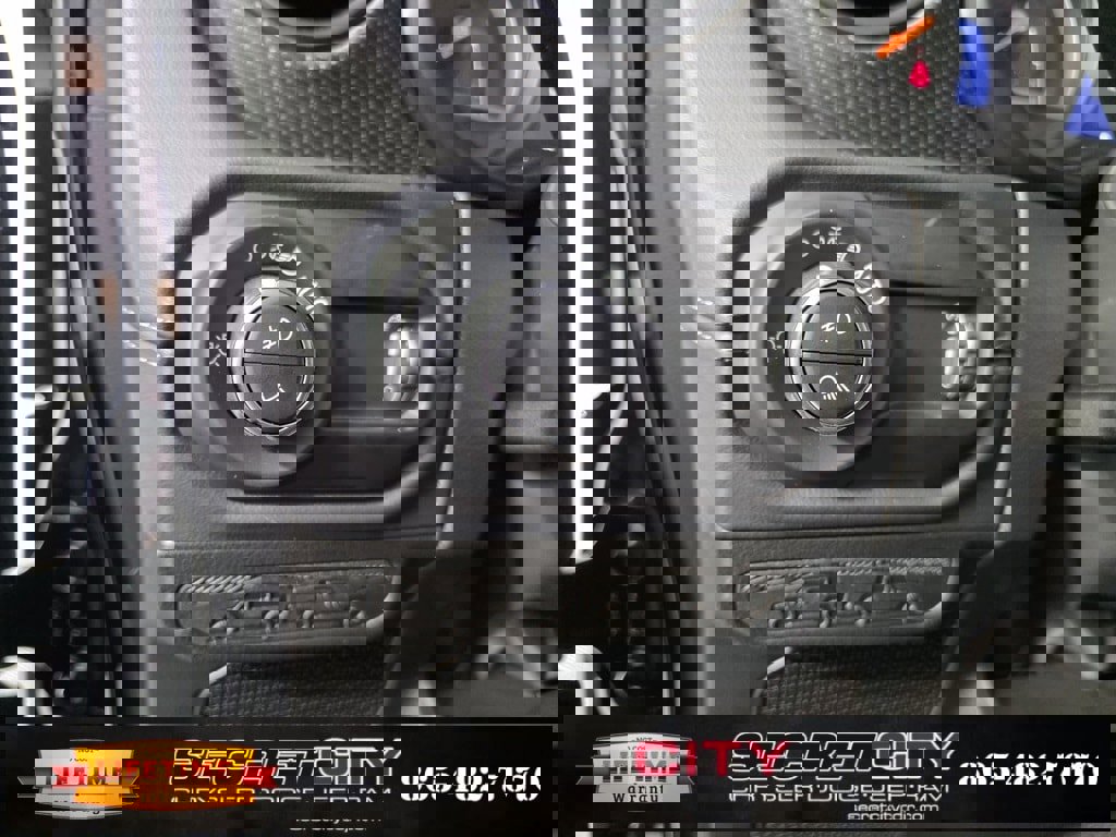 New 2025 Jeep Gladiator Mojave image 15