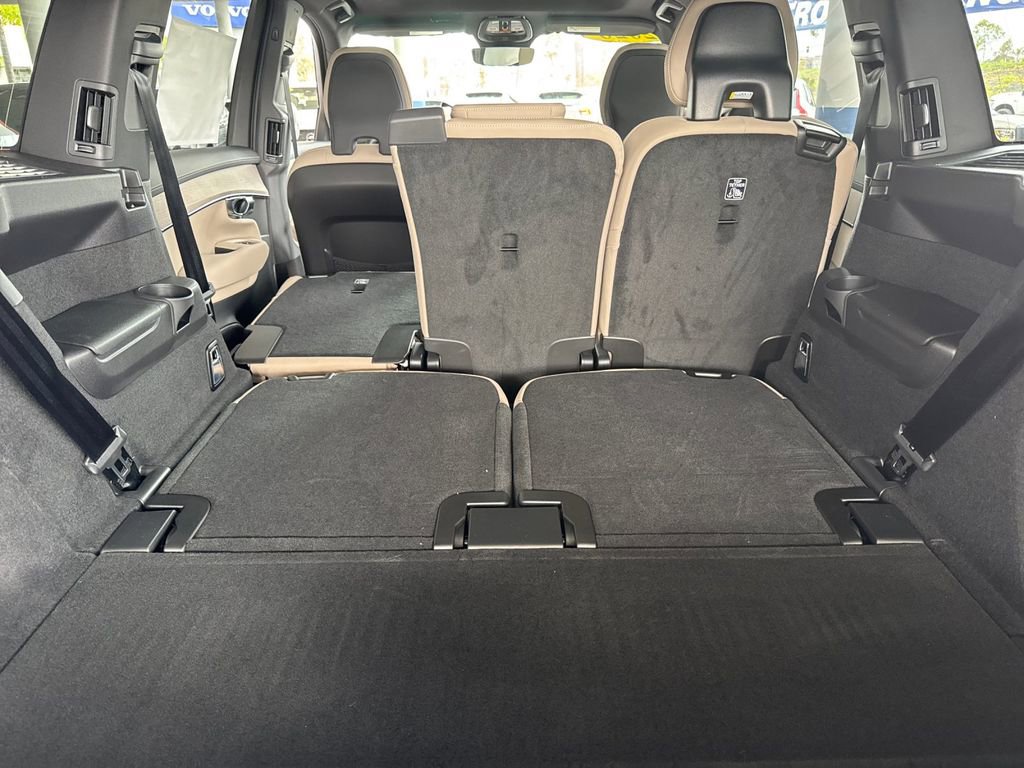 New 2026 Volvo XC90 T8 Plus w/ Protection Package Premier AWD/4WD image 15