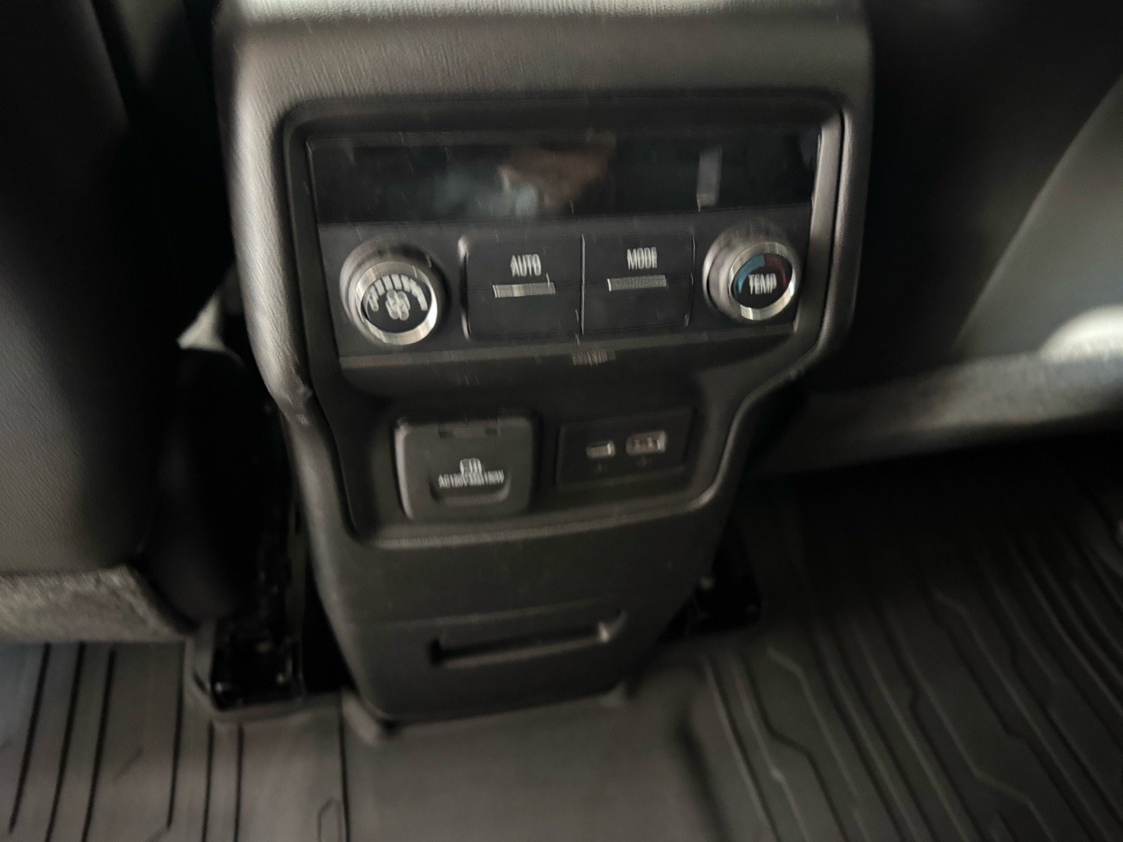 Used 2021 GMC Acadia AT4 w/ Trailering Package AWD/4WD image 13