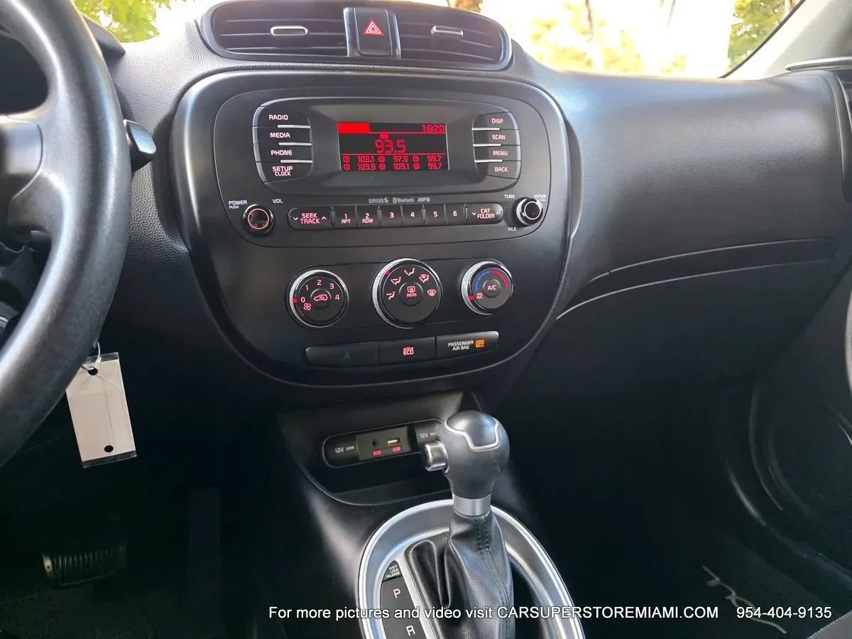 Used 2015 Kia Soul EV FWD image 38