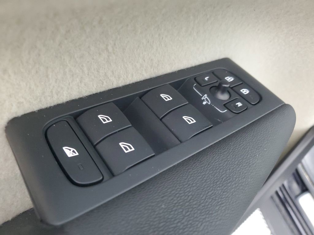 Used 2023 Volvo XC40 B5 Plus w/ Driver Assist Package image 22