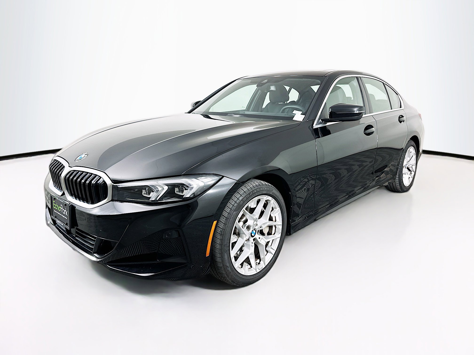 Used 2025 BMW 330i xDrive Sedan image 3