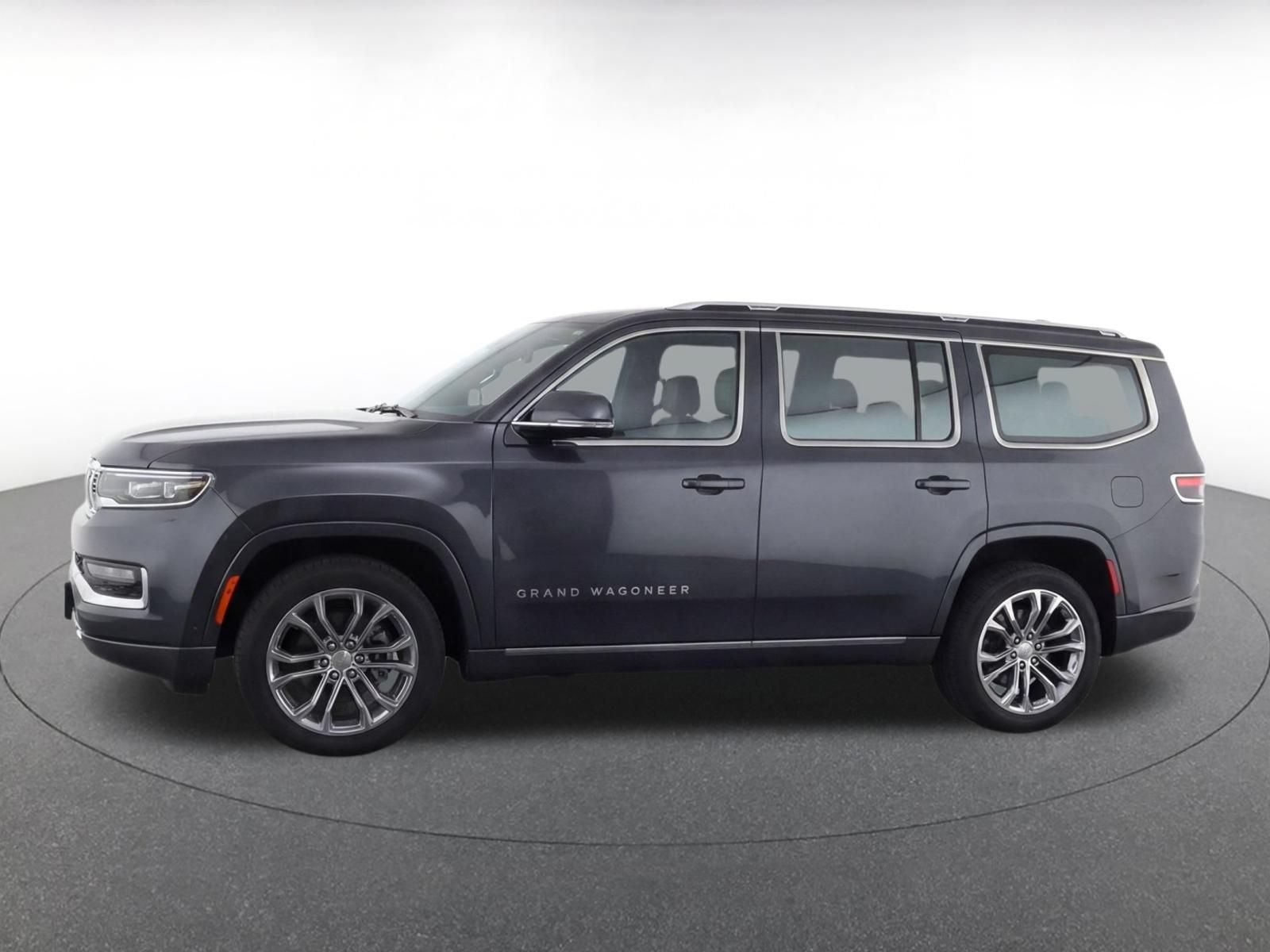 Used 2023 Jeep Grand Wagoneer Series II AWD/4WD image 4