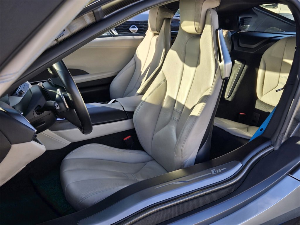 Used 2015 BMW i8 image 11