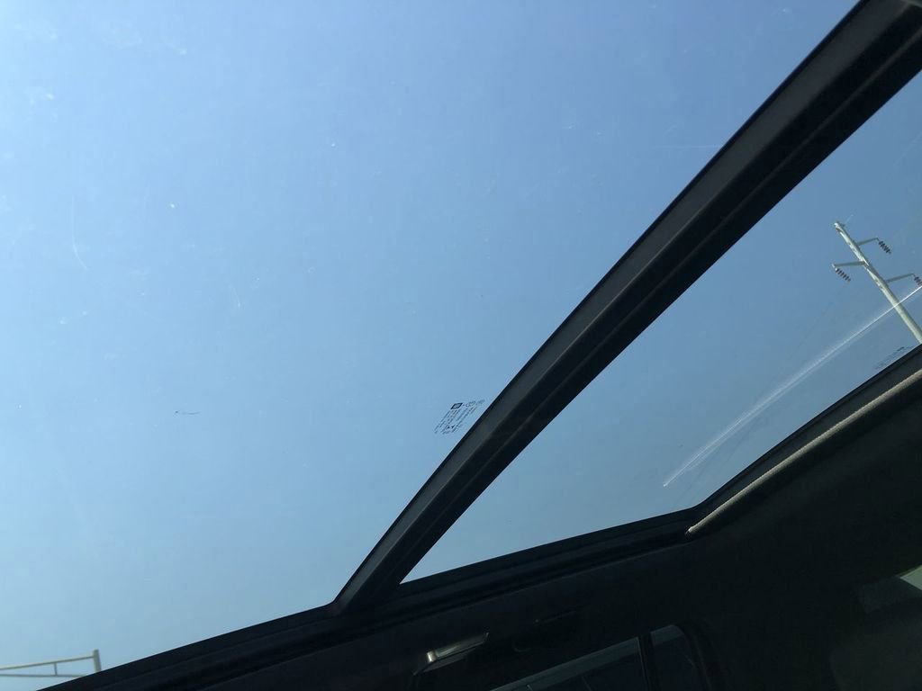 Used 2023 Cadillac Escalade ESV Sport Platinum AWD/4WD image 35