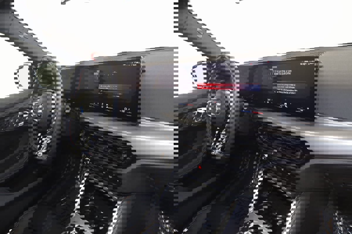 Used 2025 BMW M240i Coupe image 54