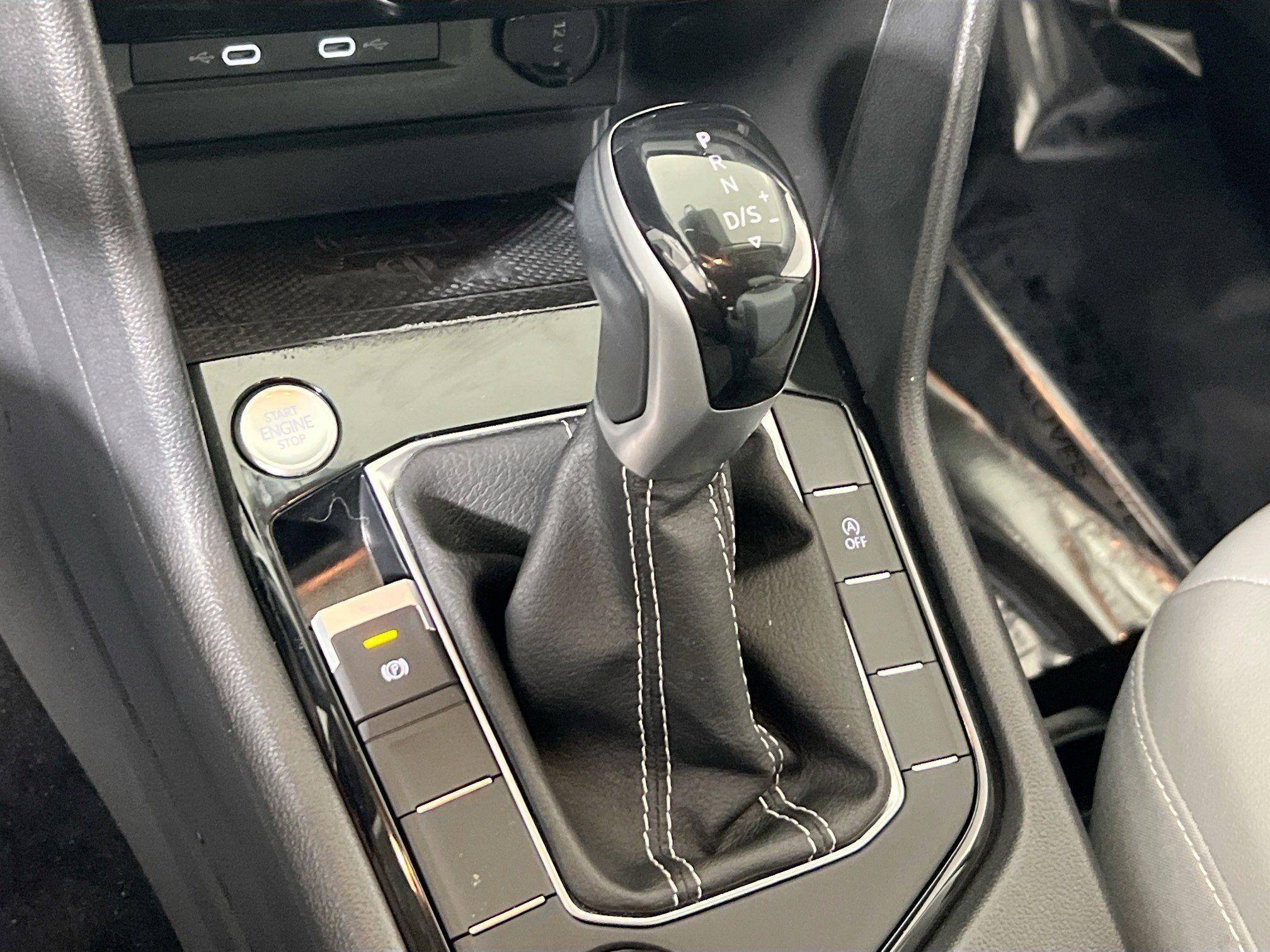 Used 2023 Volkswagen Taos SE AWD/4WD image 16