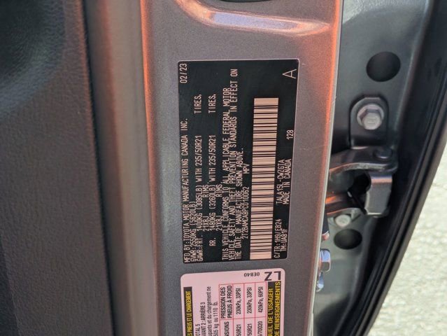 Used 2023 Lexus RX 350 F Sport w/ Accessory Package (Z1) AWD/4WD image 35