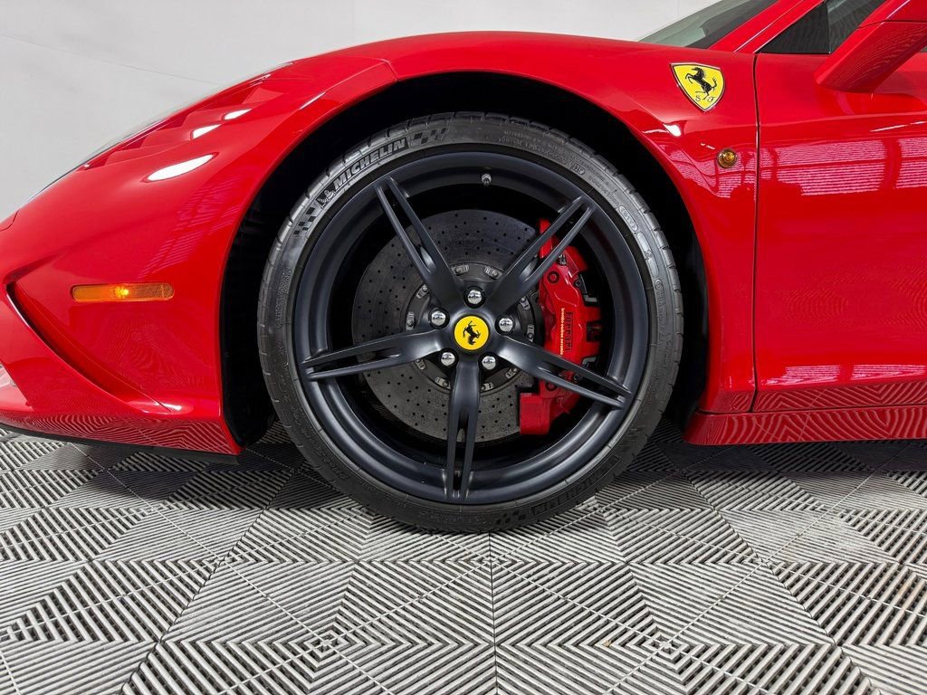Used 2015 Ferrari 458 Speciale Coupe image 7